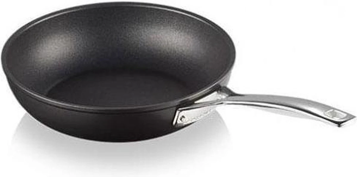 Le Creuset - Les Forgees - Diepe Koekenpan - 26cm 2,75l 1 Le Creuset - Les Forgees - Diepe Koekenpan - 26cm 2,75l