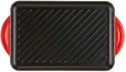 Le Creuset - Gietijzeren Grillplaat - 32x22cm - Kersenrood 12 Le Creuset - Gietijzeren Grillplaat - 32x22cm - Kersenrood -Pot Promotiewinkel 1200x685 3