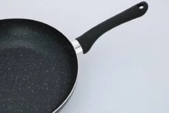 Alpina Koekenpan Ø28cm - Alle Warmtebronnen, Ook Inductie - Anti-aanbak - Gemarmerd - Zwart -Pot Promotiewinkel 1200x800 203