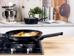 BK Easy Induction Ceramic Koekenpan - Ø28 Cm - PFAS-vrij -Pot Promotiewinkel 1200x907 4